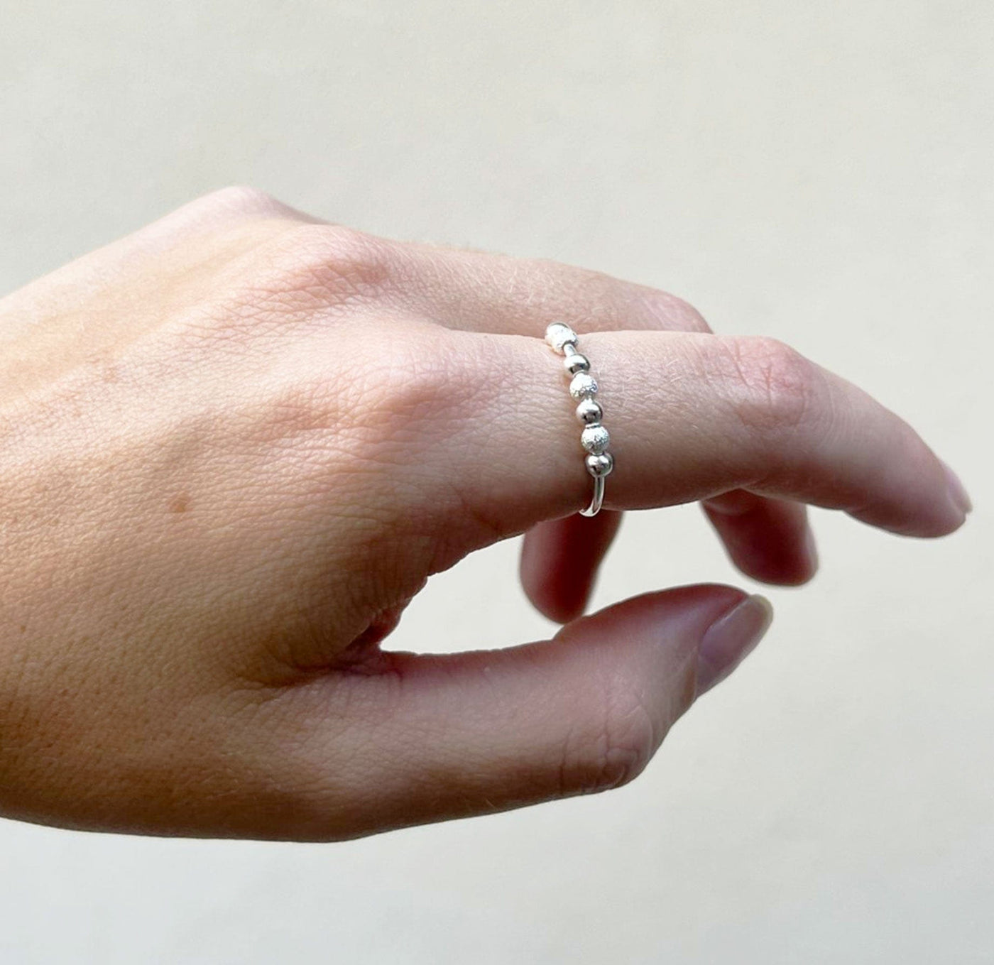 925 Sterling Silver Bead Sliding Worry Ring – Worry Rings